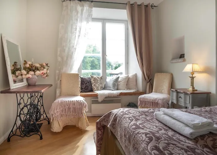 Dream - Historical 3-bedroom With Sauna