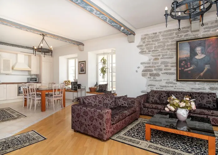 Dream - Historical 3-bedroom With Sauna